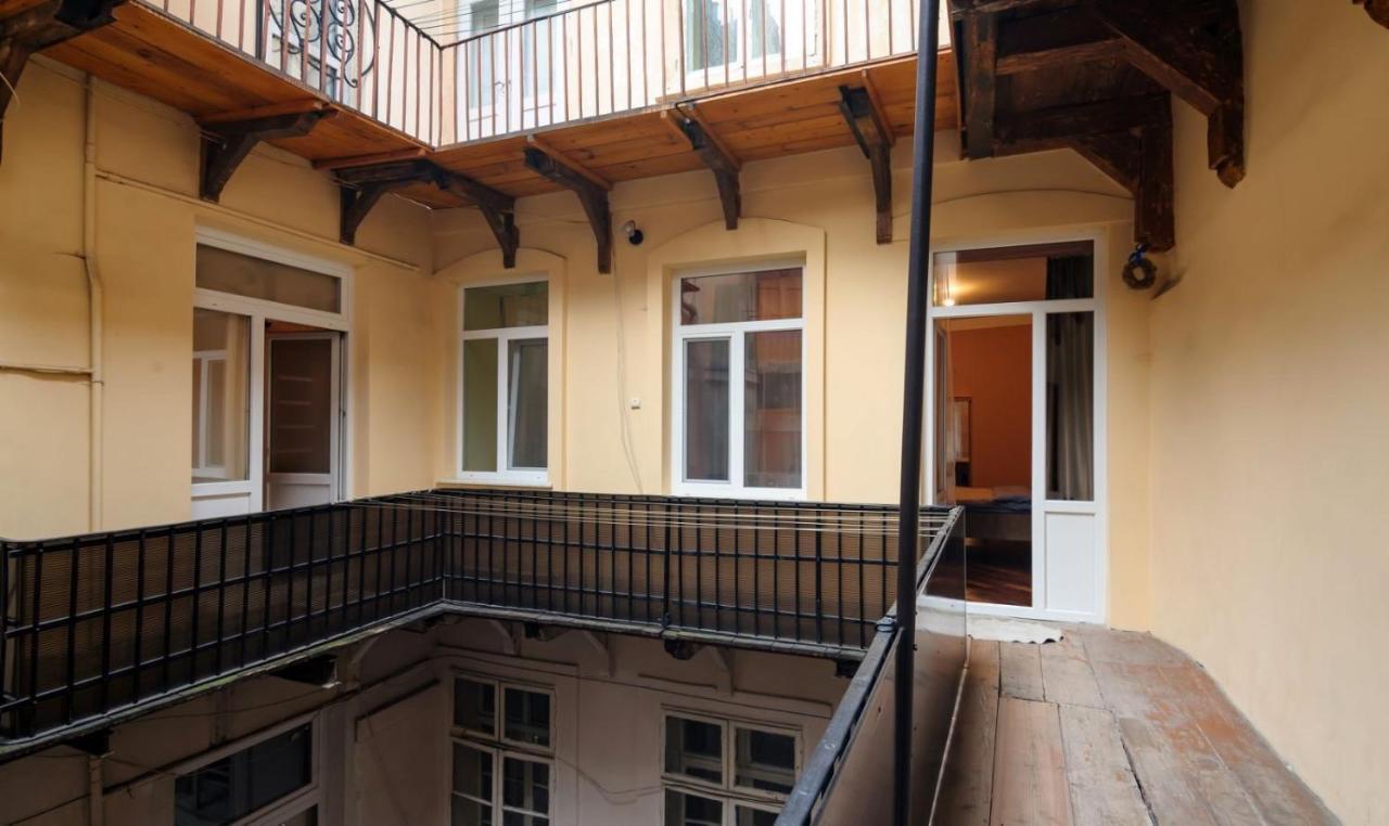 The Main Square! 2 Separated Bedrooms, Balcony Leópolis Exterior foto